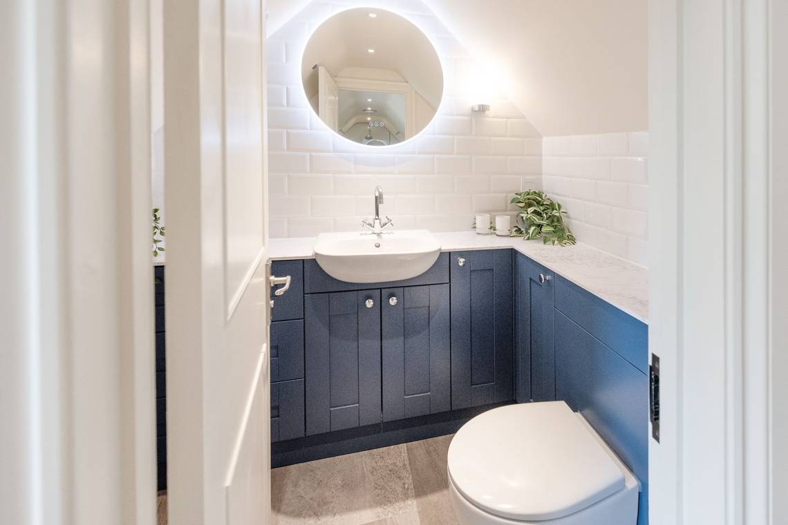 Oak_Room_Toilet_original